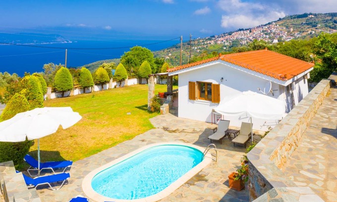 Glossa Villa | 100 m² Villa ∙ 4 bedrooms ∙ 8 guests