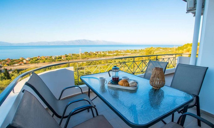 Xylokastro-Evrostina House | 105 m² House ∙ 3 bedrooms ∙ 5 guests