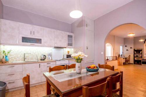 Margarites House | 120 m² House ∙ 2 bedrooms ∙ 6 guests
