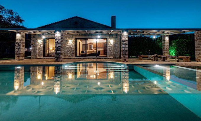 Limni Keri Resort | 120 m² Resort ∙ 4 bedrooms ∙ 10 guests