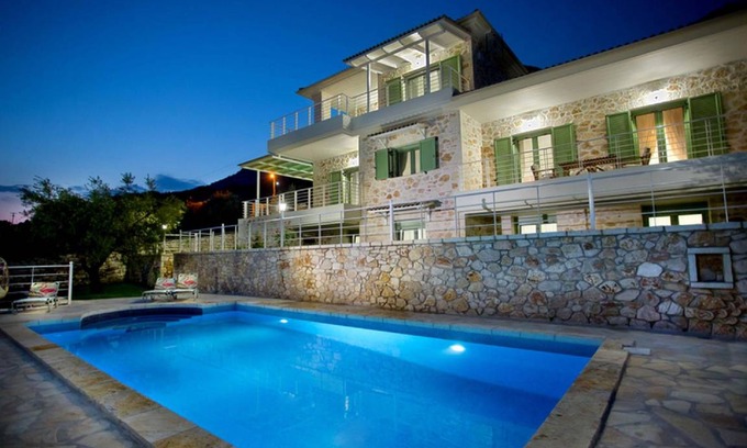 Plataria House | 132 m² House ∙ 4 bedrooms ∙ 8 guests