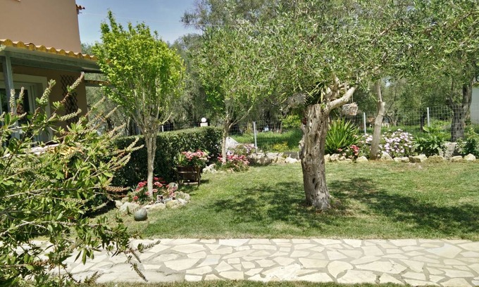 Notos House | 135 m² House ∙ 4 bedrooms ∙ 10 guests