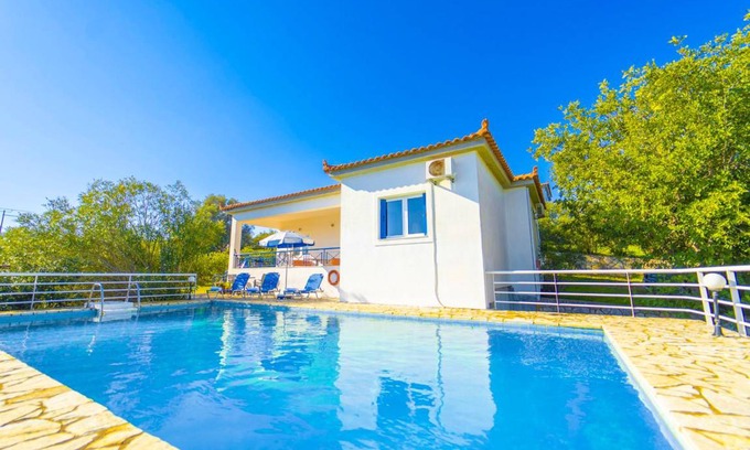 Messini Villa | 140 m² Villa ∙ 2 bedrooms ∙ 4 guests