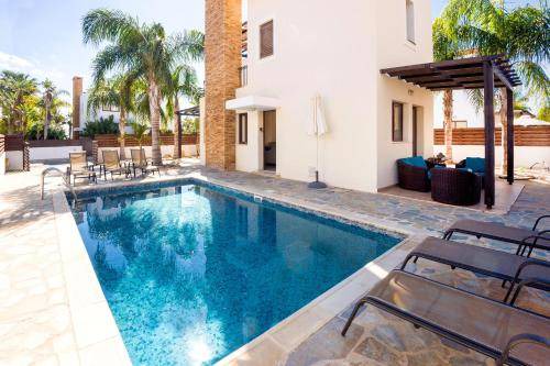 Ayia Thekla House | 150 m² House ∙ 3 bedrooms ∙ 6 guests
