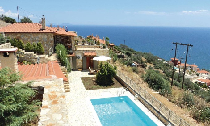 Lerna House | 150 m² Maisonette ∙ 4 bedrooms ∙ 9 guests