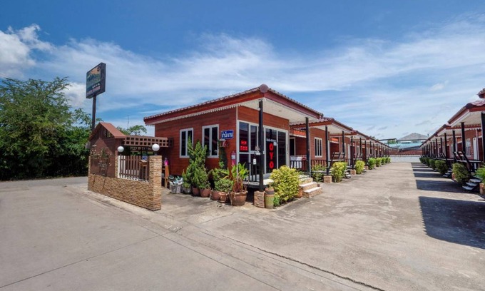 Ban Thung Sukla Hotel | 16 m² Hotel ∙ 3 guests
