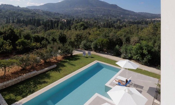 Corfu Villa | 160 m² Villa ∙ 3 bedrooms ∙ 6 guests