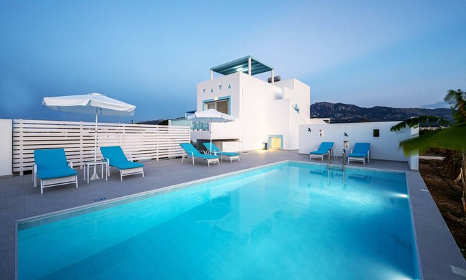 Zipari Villa | 170 m² Villa ∙ 5 bedrooms ∙ 10 guests