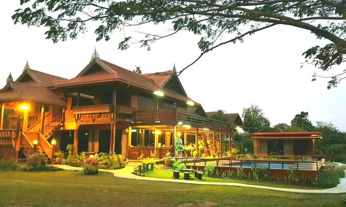 Pak Chong Villa | 184 m² Villa ∙ 6 bedrooms ∙ 24 guests