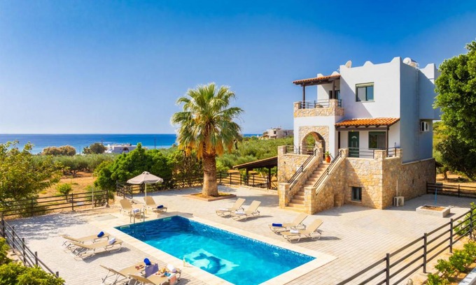 Fragkokastello Villa | 195 m² Villa ∙ 4 bedrooms ∙ 9 guests