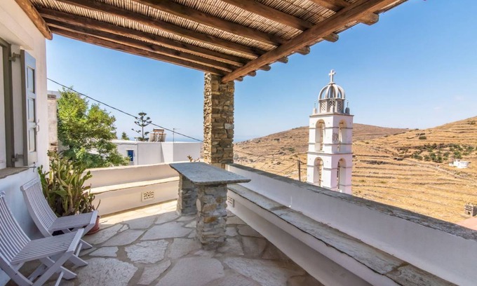 Tinos House | 200 m² House ∙ 5 bedrooms ∙ 8 guests