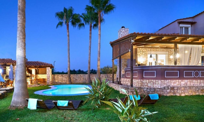 Oasis Villa | 240 m² Villa ∙ 5 bedrooms ∙ 9 guests