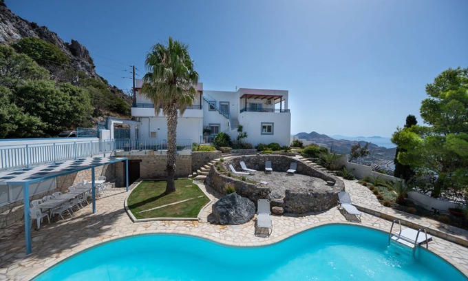 Sellia Villa | 240 m² Villa ∙ 7 bedrooms ∙ 15 guests