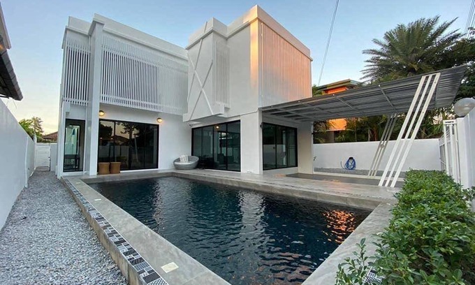 San Sai Villa | 325 m² Villa ∙ 4 bedrooms ∙ 8 guests