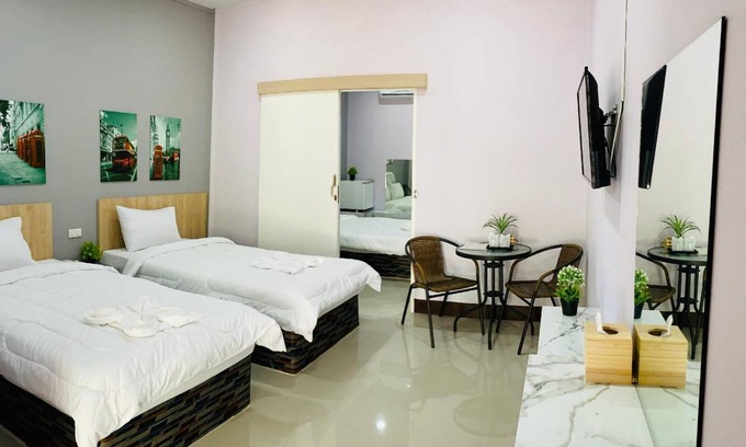 Suphan Buri Hotel | 44 m² Hotel ∙ 2 bedrooms ∙ 4 guests