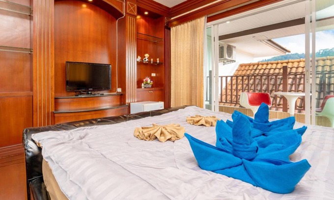 Ratsada Villa | 590 m² Villa ∙ 6 bedrooms ∙ 14 guests