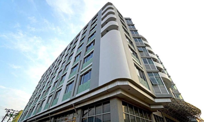 Phlabphla Hotel | 60 m² Hotel ∙ 3 guests