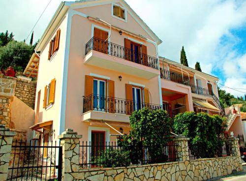 Vathy House | 70 m² House ∙ 2 bedrooms ∙ 6 guests