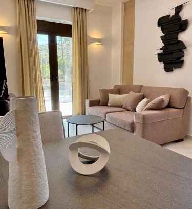 Almyros House | Agios Nikolaos Open Living Suite