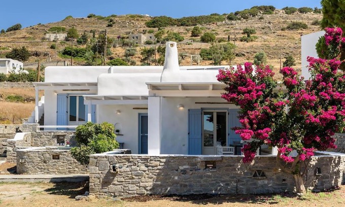 Kostos House | ANEMOS HOUSE
