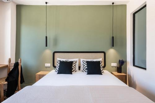Old Town Apartment | Artemide city places-Cozy Rooms