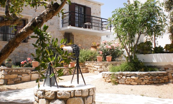 Naousa Apartment | Bungalows Svoronos
