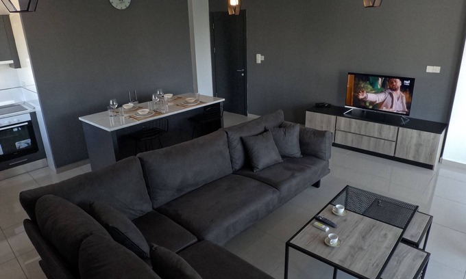 Karakum Apartment | Cozy 2-bedroom apartment with AC and WiFi in brilliant Kyrenia District