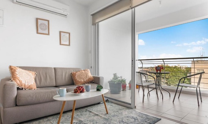 Lykabittos Apartment | Cozy Atelier*Nicosia City*Free Parking & Wifi Welcomes U!!!