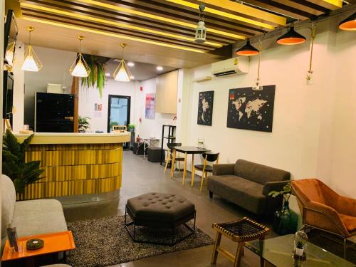 Thanon Phetchaburi Hostel | Daraya Hostel