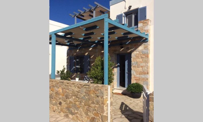 Syros House | Despina's House: Modern apt in tranquil location