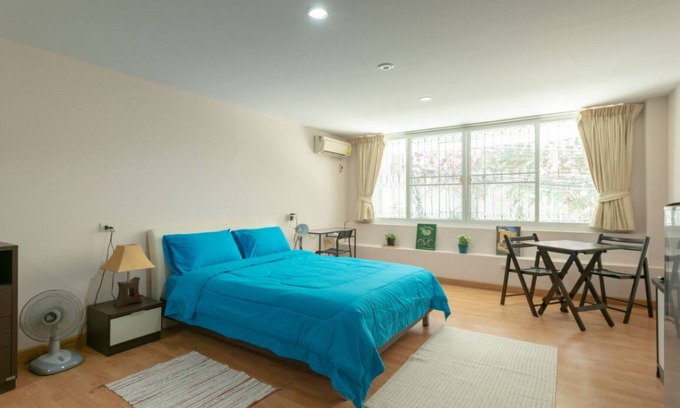 Sukhumvit Apartment | Eat, Sleep & Wander 2 - Insta-friendly W District