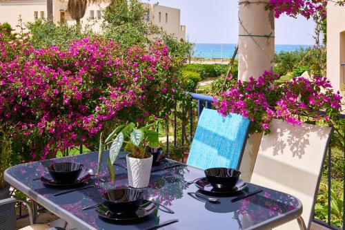 Maleme Apartment | Elias 1-Bedroom Apartment on the beach with pool