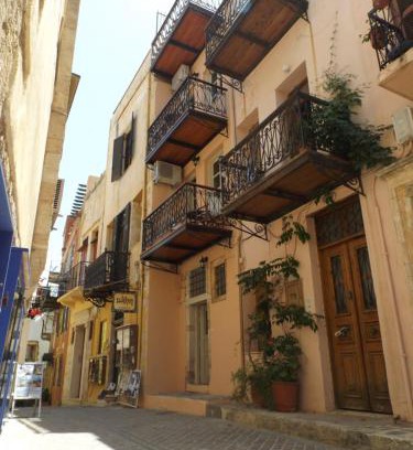 Old Town House | Fivos Pension