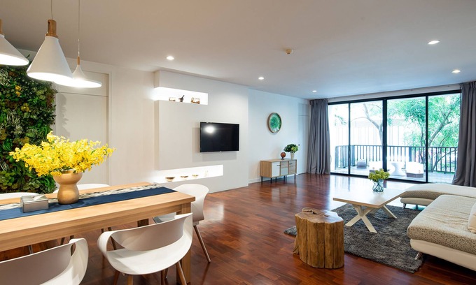 Chidlom Apartment | Four Bedroom Suite (300 Sqm)