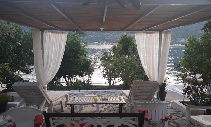 Geni Apartment | Geni Bay