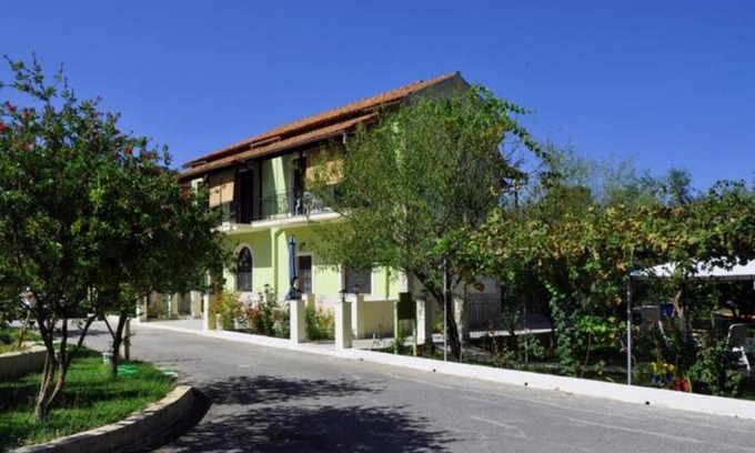 Sfakera Apartment | Green House!