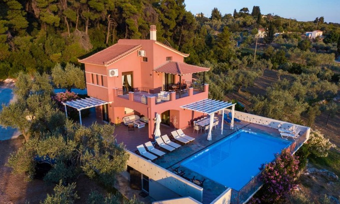 Alikias House | Holiday house Skopelos for 1 - 16 persons with 5 bedrooms - Holiday home