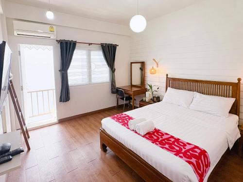 Silom House | Les Fleurs Bangkok Hostel
