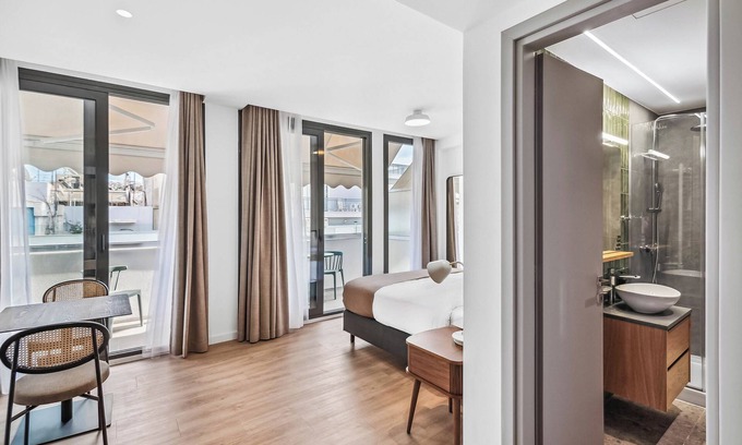 Piraeus Apartment | Limehome Piraeus Olive