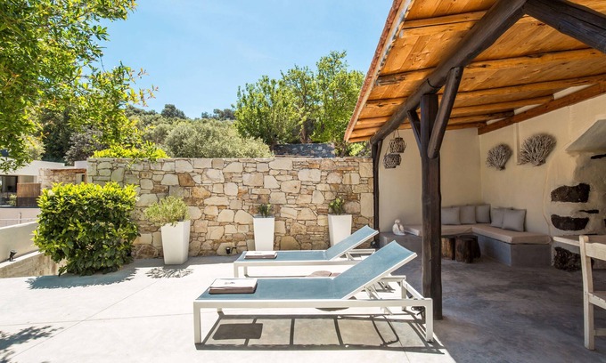 Moni Hotel | Monastery Estate Guesthouse