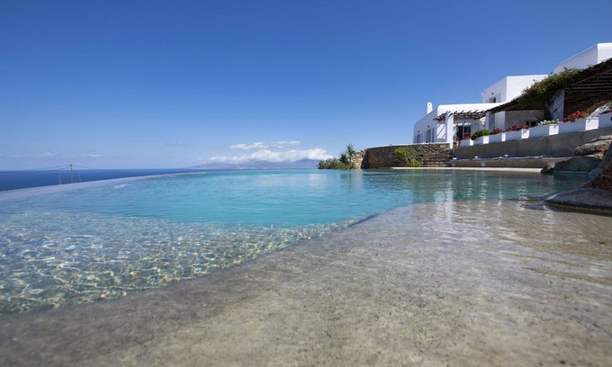 Agios Ioannis Villa | My Rental Homes - Villa Dany with infinity swimming pool, terrace and sea view.