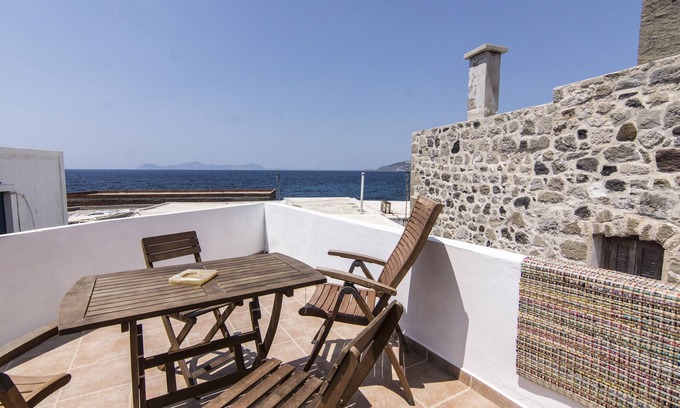 Mandraki House | Nisyros Marinos House