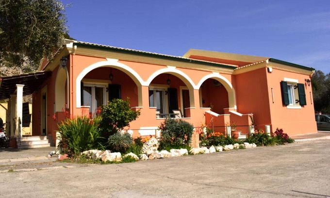 Sinarades House | Olive Grove Villa