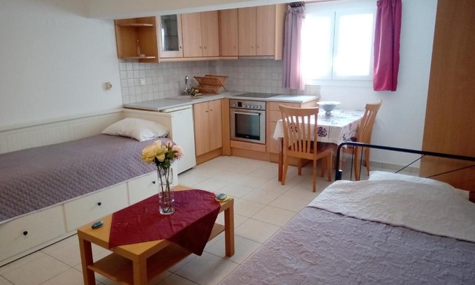 Argostoli Town Apartment | Panagos quiet hidden apartments