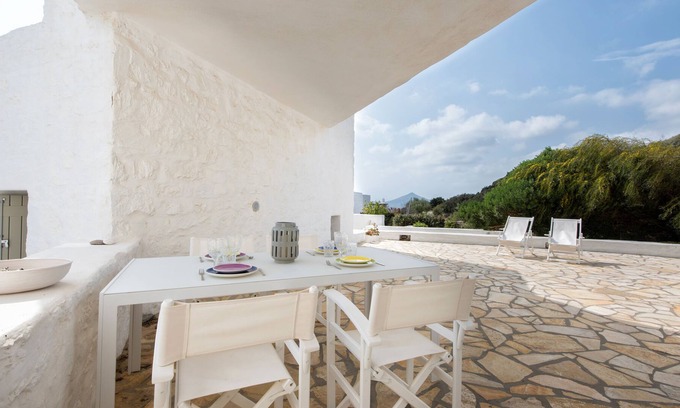 Isterni House | Peaceful Traditional Greek House with Sea Views. Only 500 meters to the beach!