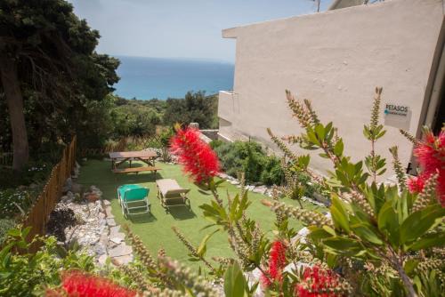 Sellia Villa | Petasos House - Garden - Sea View