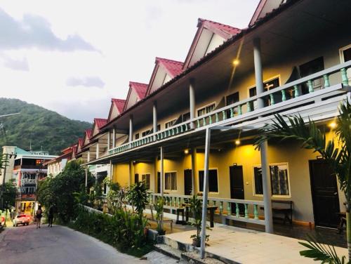 Haad Rin Hostel | Petit Suncliff Resort