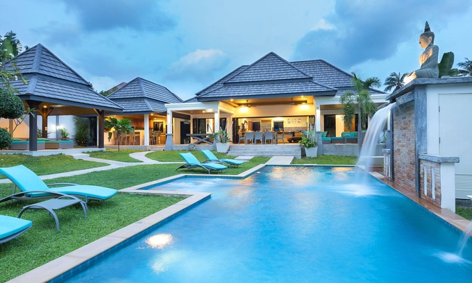 Ban Saiyuan Villa | Rawai Superb villa 5 bedrooms 5 bathrooms swimming pool