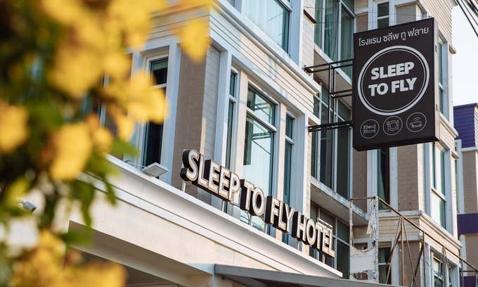 Khlong Sam Prawet Hostel | Sleep To Fly Hotel & Hostel
