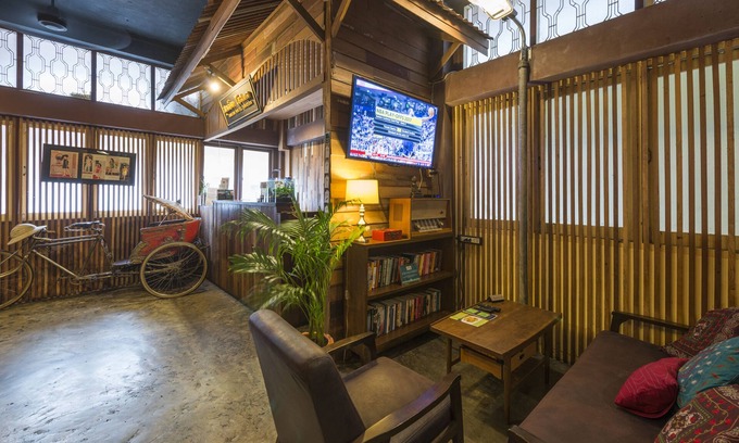 Talat Yot Hostel | Suneta Hostel Khaosan